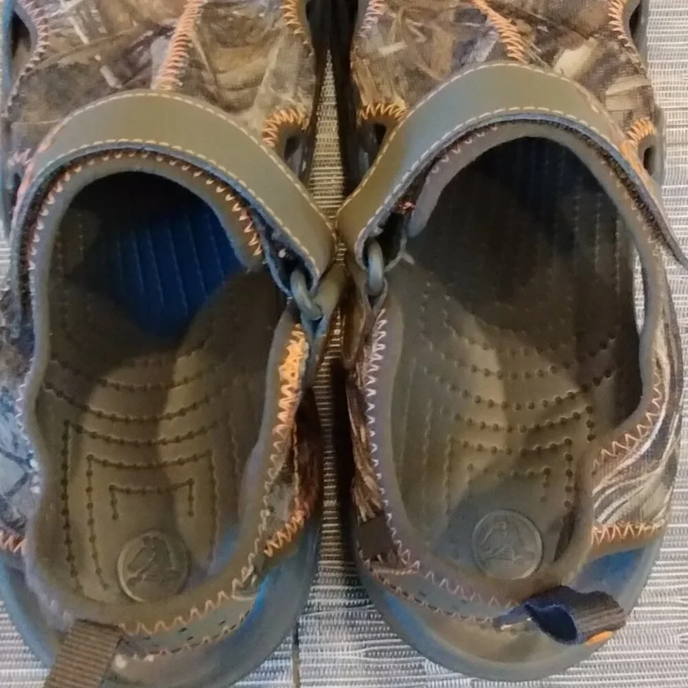 CROCS Swiftwater Realtree Max 5 Camo Sandals Size 9